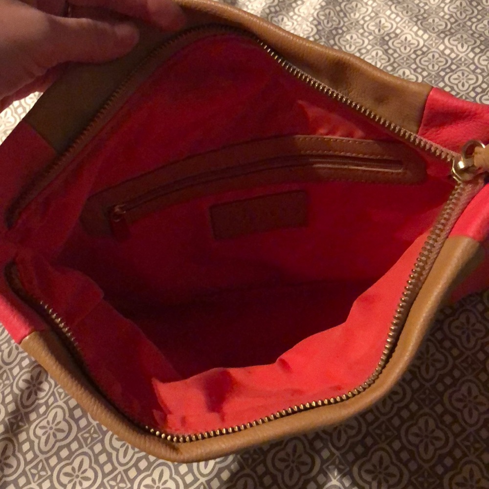 Express Clutch - Picture 3 of 4
